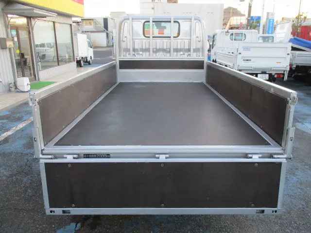 トヨタ トヨエース TKG-XZC605(2WD)の写真4