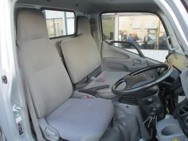 トヨタ トヨエース TKG-XZC605(2WD)の写真6