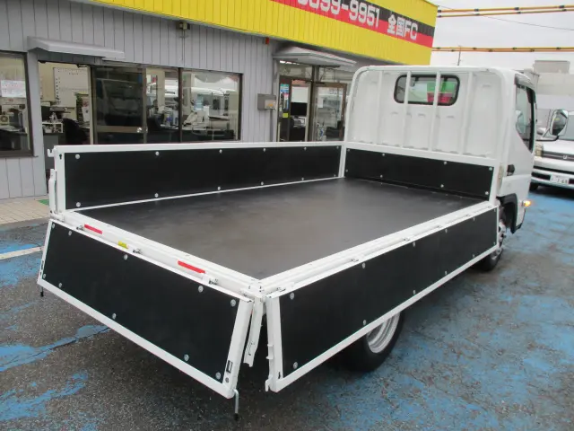 三菱 キャンター 2RG-FBA20(2WD)の写真2