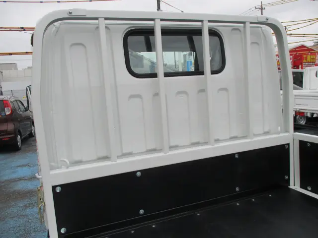三菱 キャンター 2RG-FBA20(2WD)の写真12