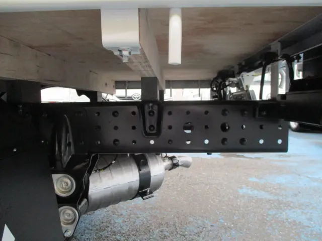 三菱 キャンター 2RG-FBA20(2WD)の写真24