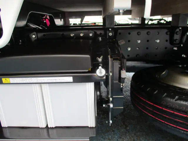 三菱 キャンター 2RG-FBA20(2WD)の写真26