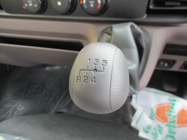 三菱 キャンター 2RG-FBA20(2WD)の写真30