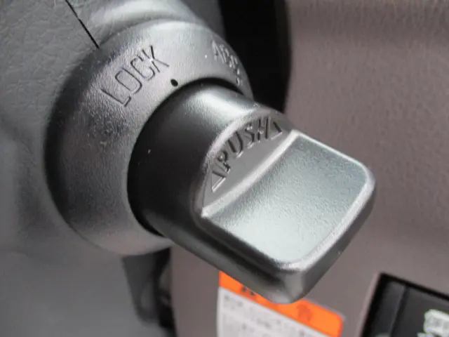 三菱 キャンター 2RG-FBA20(2WD)の写真40