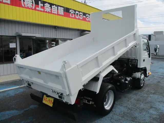 いすゞ エルフ TPG-NKR85AN(2WD)の写真2