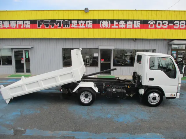 いすゞ エルフ TPG-NKR85AN(2WD)の写真8