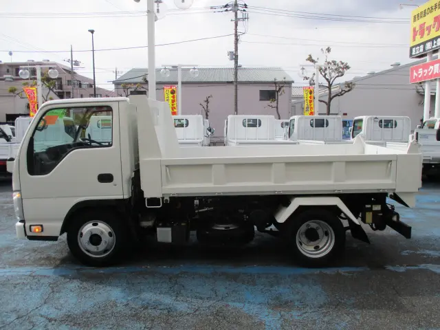 いすゞ エルフ TPG-NKR85AN(2WD)の写真11