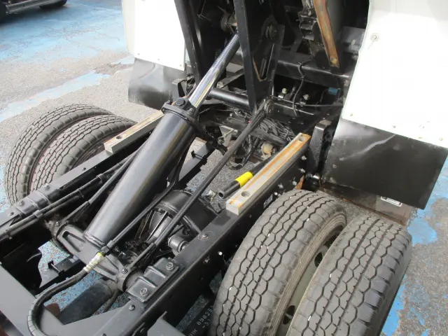 いすゞ エルフ TPG-NKR85AN(2WD)の写真15