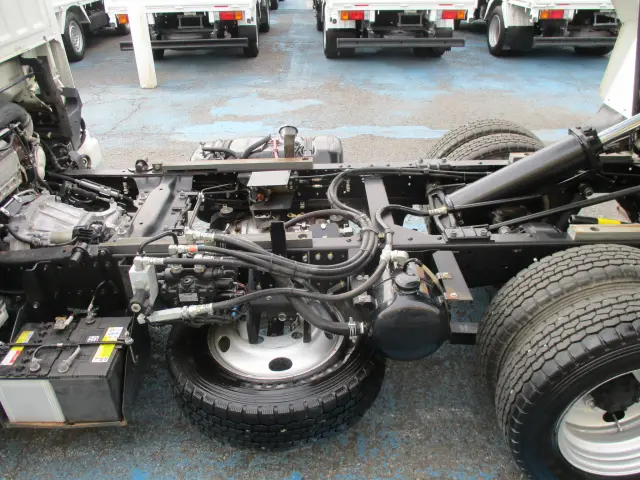 いすゞ エルフ TPG-NKR85AN(2WD)の写真16