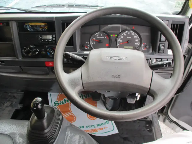 いすゞ エルフ TPG-NKR85AN(2WD)の写真25