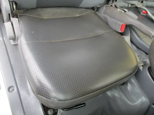 いすゞ エルフ TPG-NKR85AN(2WD)の写真30