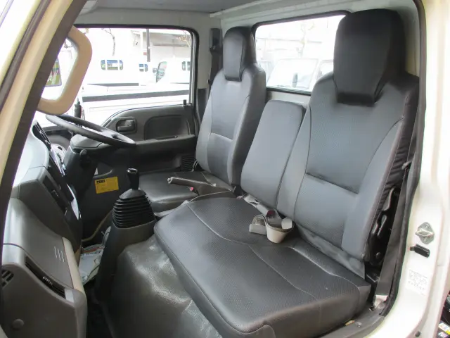 いすゞ エルフ TPG-NKR85AN(2WD)の写真32