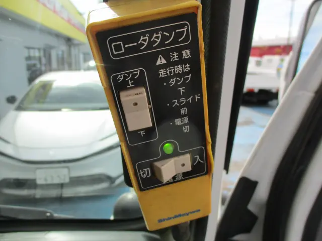 いすゞ エルフ TPG-NKR85AN(2WD)の写真33