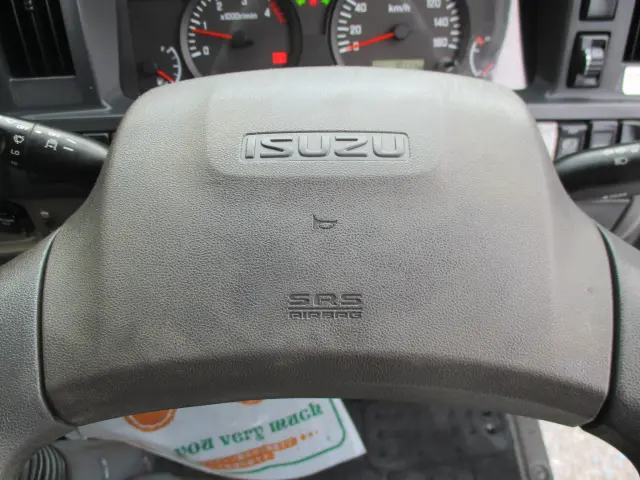 いすゞ エルフ TPG-NKR85AN(2WD)の写真42