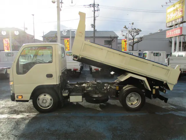 いすゞ エルフ TPG-NKR85AN(2WD)の写真10