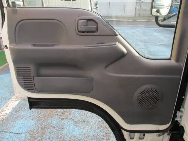 いすゞ エルフ TPG-NKR85AN(2WD)の写真35