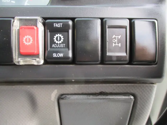 いすゞ エルフ TPG-NKR85AN(2WD)の写真40