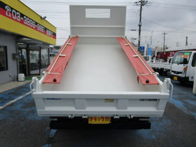 いすゞ エルフ TKG-NKR85AN(2WD)の写真4