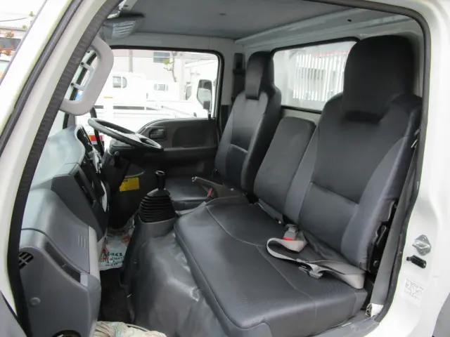 いすゞ エルフ TKG-NKR85AN(2WD)の写真32