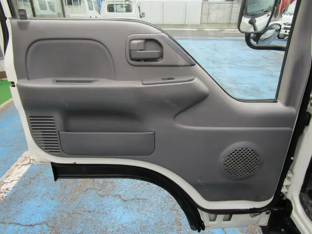 いすゞ エルフ TKG-NKR85AN(2WD)の写真39