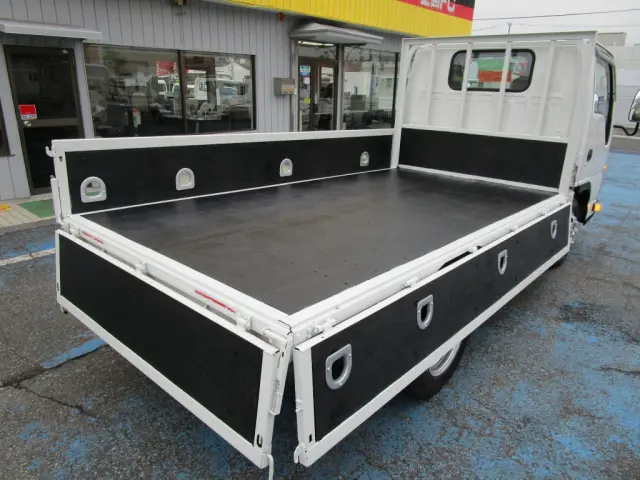 いすゞ エルフ TKG-NJR85A(2WD)の写真2