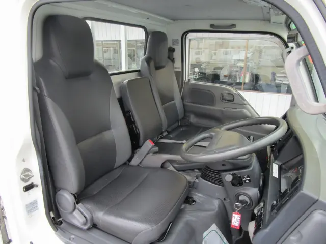 いすゞ エルフ TKG-NJR85A(2WD)の写真6