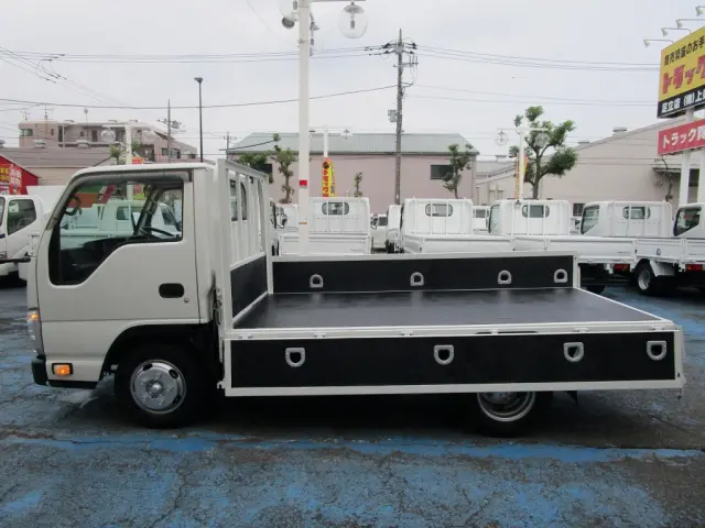 いすゞ エルフ TKG-NJR85A(2WD)の写真10