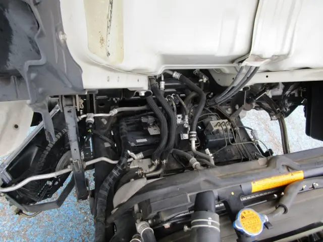 いすゞ エルフ TKG-NJR85A(2WD)の写真14