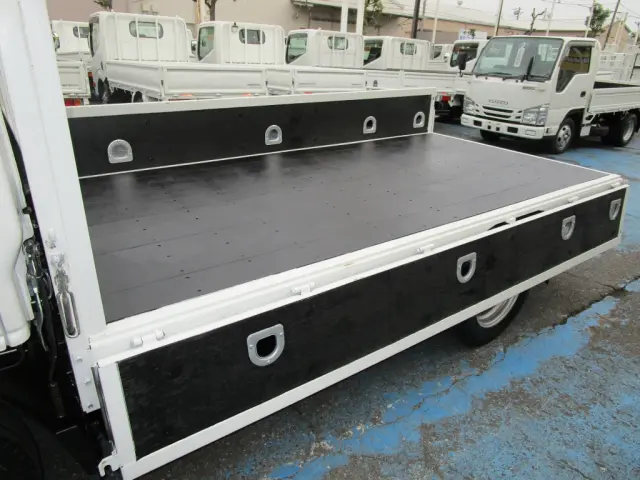 いすゞ エルフ TKG-NJR85A(2WD)の写真24