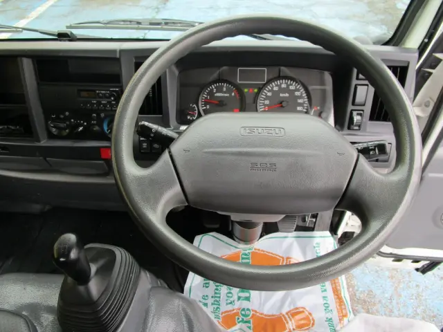 いすゞ エルフ TKG-NJR85A(2WD)の写真31
