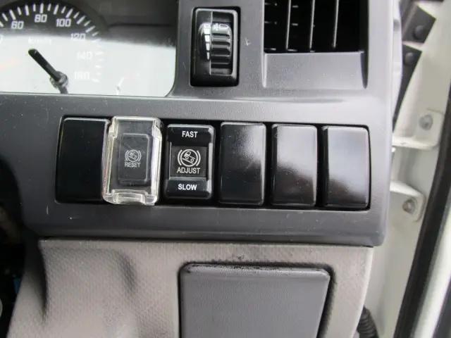 いすゞ エルフ TKG-NJR85A(2WD)の写真42