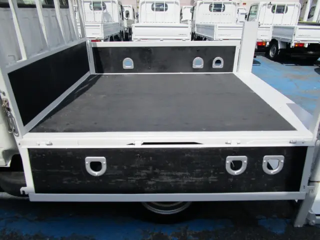 いすゞ エルフ TRG-NJR85A(2WD)の写真14