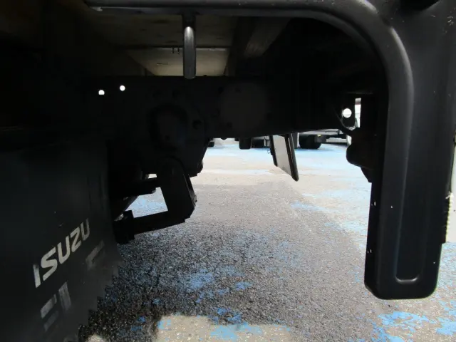いすゞ エルフ TRG-NJR85A(2WD)の写真18
