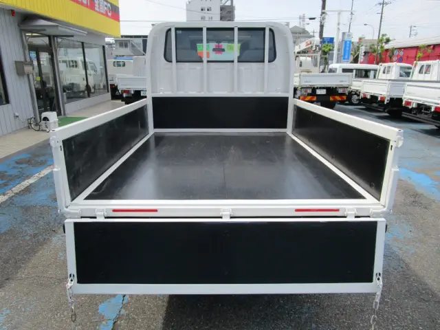 いすゞ エルフ TRG-NJS85A(2WD)の写真4