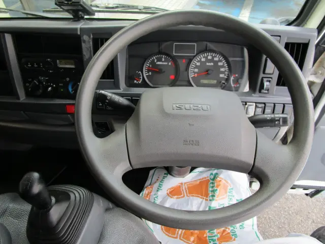 いすゞ エルフ TRG-NJS85A(2WD)の写真25