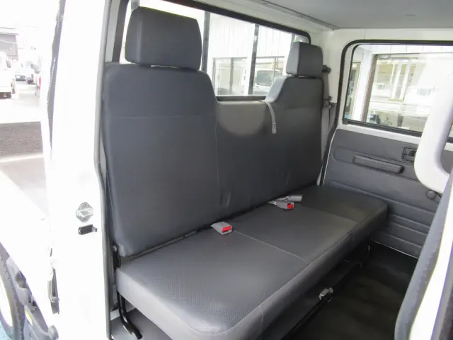 いすゞ エルフ TRG-NJS85A(2WD)の写真33