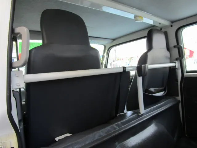 いすゞ エルフ TRG-NJS85A(2WD)の写真35