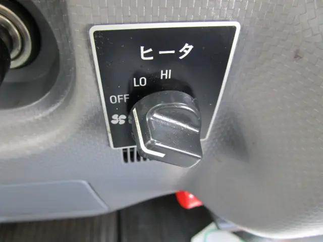 いすゞ エルフ TRG-NJS85A(2WD)の写真37