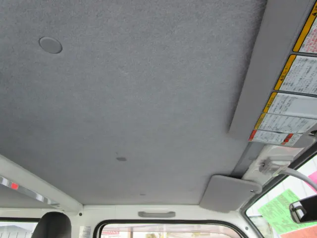いすゞ エルフ TRG-NJS85A(2WD)の写真42