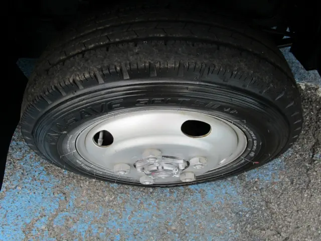 いすゞ エルフ TRG-NJS85A(2WD)の写真45