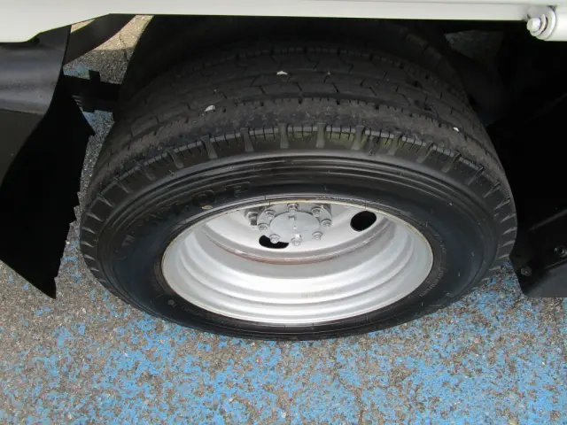 いすゞ エルフ TRG-NJS85A(2WD)の写真47