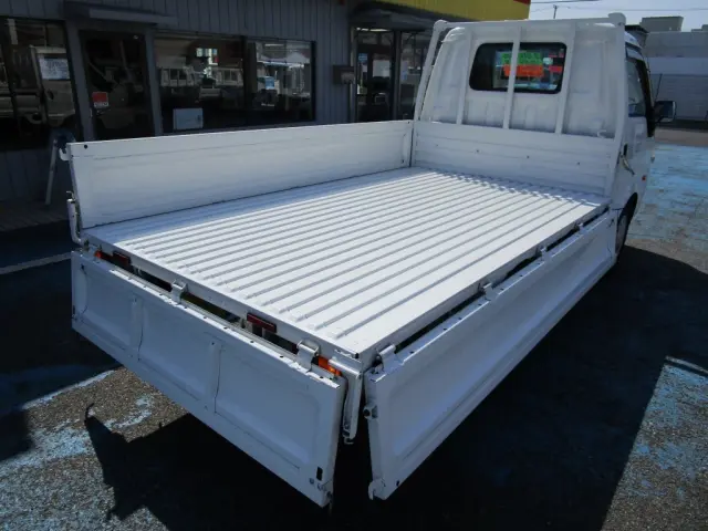 マツダ ボンゴトラック DBF-SLP2T(2WD)の写真2