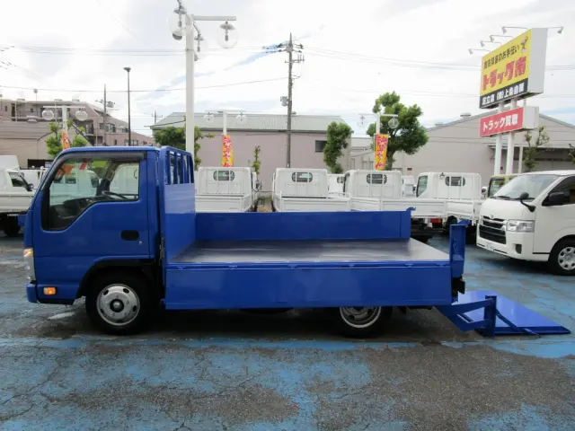 いすゞ エルフ TRG-NKR85A(2WD)の写真10