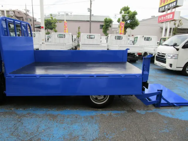 いすゞ エルフ TRG-NKR85A(2WD)の写真12