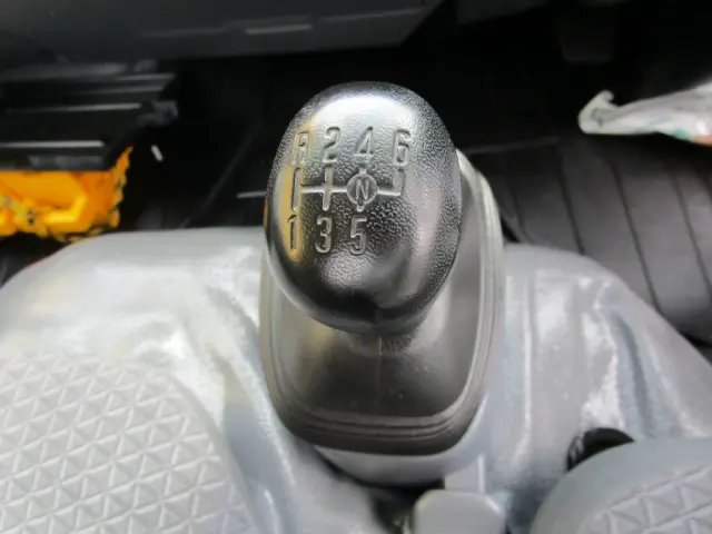 いすゞ エルフ TRG-NKR85A(2WD)の写真33