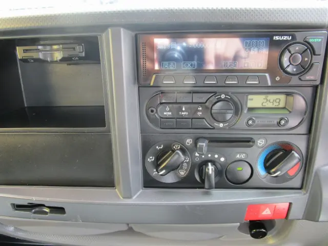 いすゞ エルフ TRG-NKR85A(2WD)の写真39
