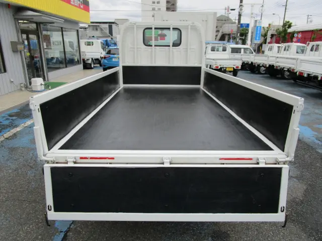 いすゞ エルフ TRG-NJR85A(2WD)の写真4