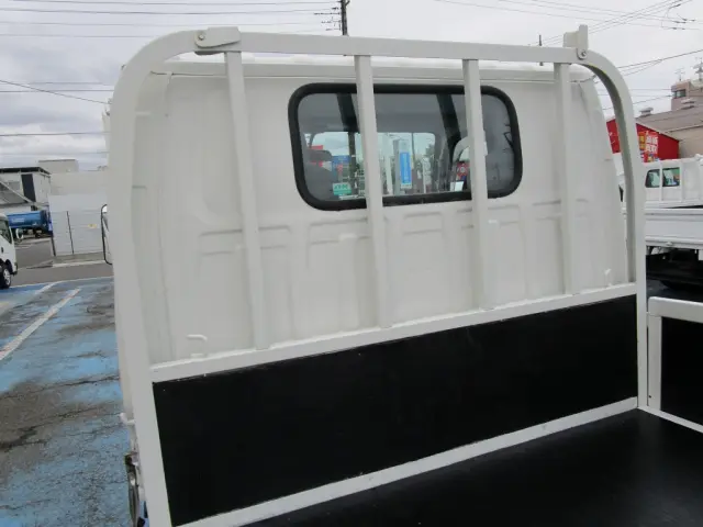 いすゞ エルフ TRG-NJR85A(2WD)の写真12