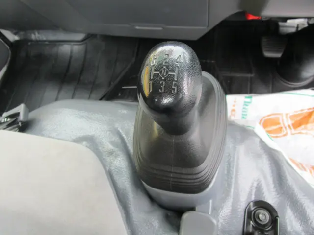 いすゞ エルフ TRG-NJR85A(2WD)の写真33