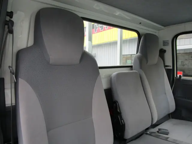 いすゞ エルフ TRG-NJR85A(2WD)の写真35